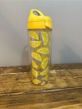 Tervis Lemon Trend Water Bottle 24oz